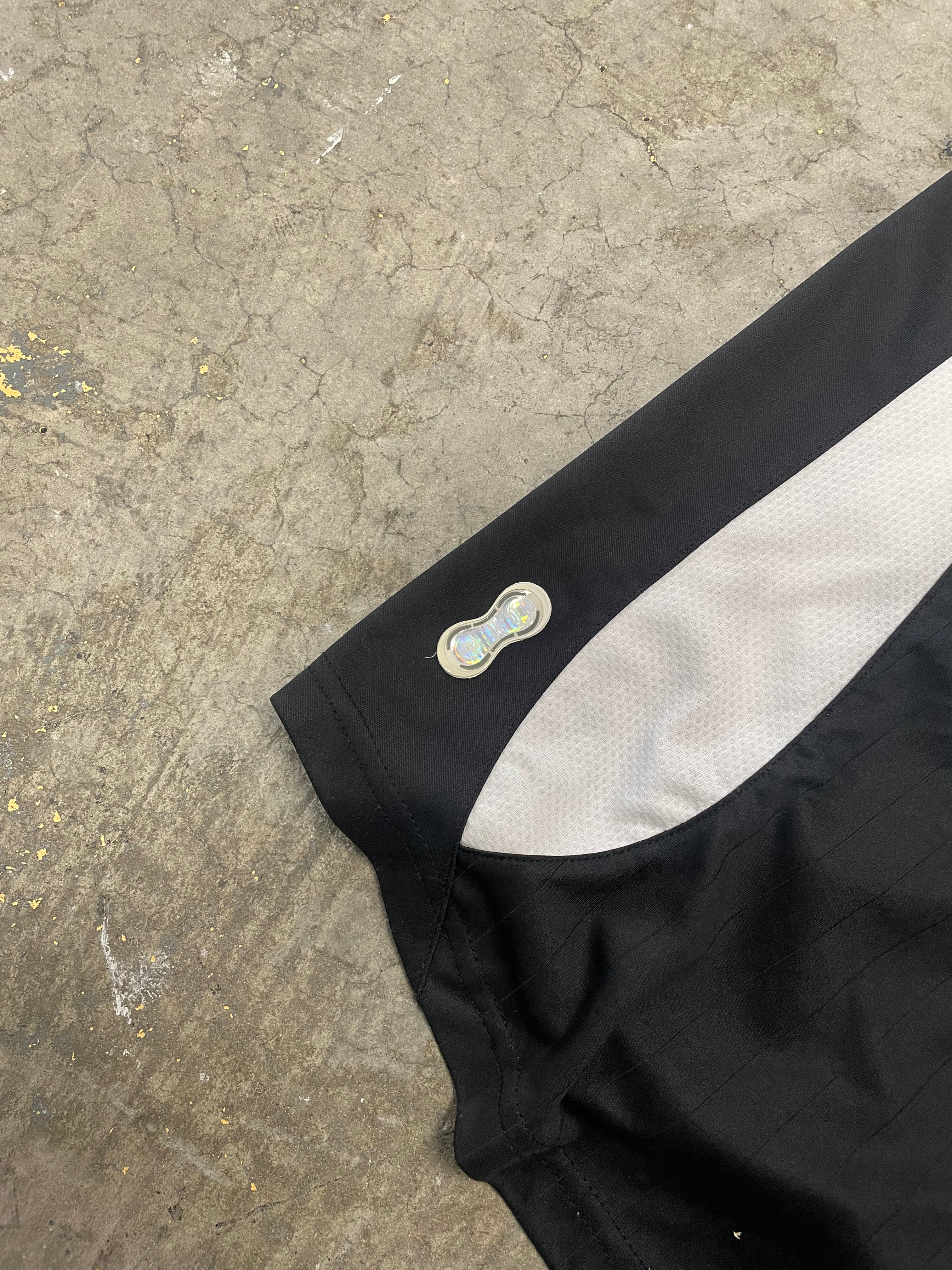 03/04 Real Madrid Kit