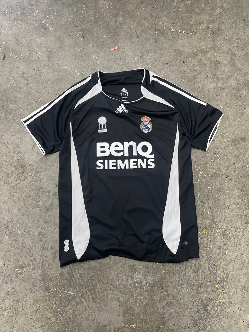 03/04 Real Madrid Kit