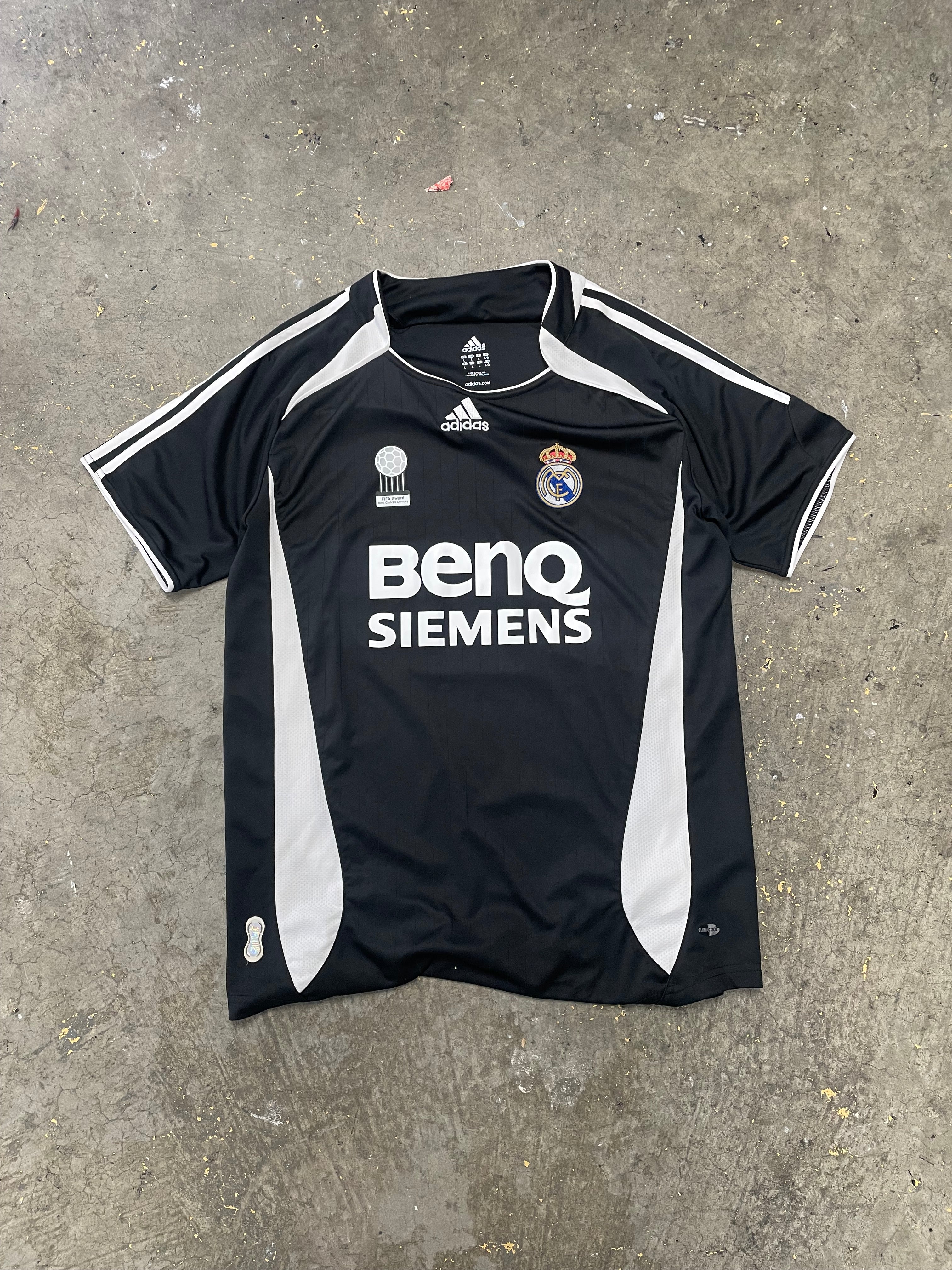03/04 Real Madrid Kit